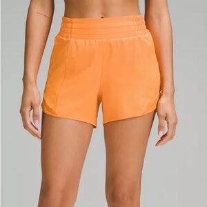 LULULEMON Hotty Hot High-Rise Lined Short 4"